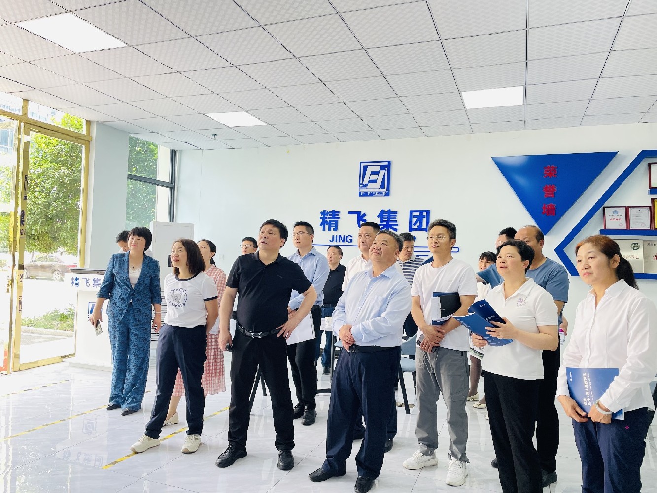 新寧縣政協(xié)黨組書記一行調(diào)研精飛智能，共探農(nóng)業(yè)數(shù)字化新篇章